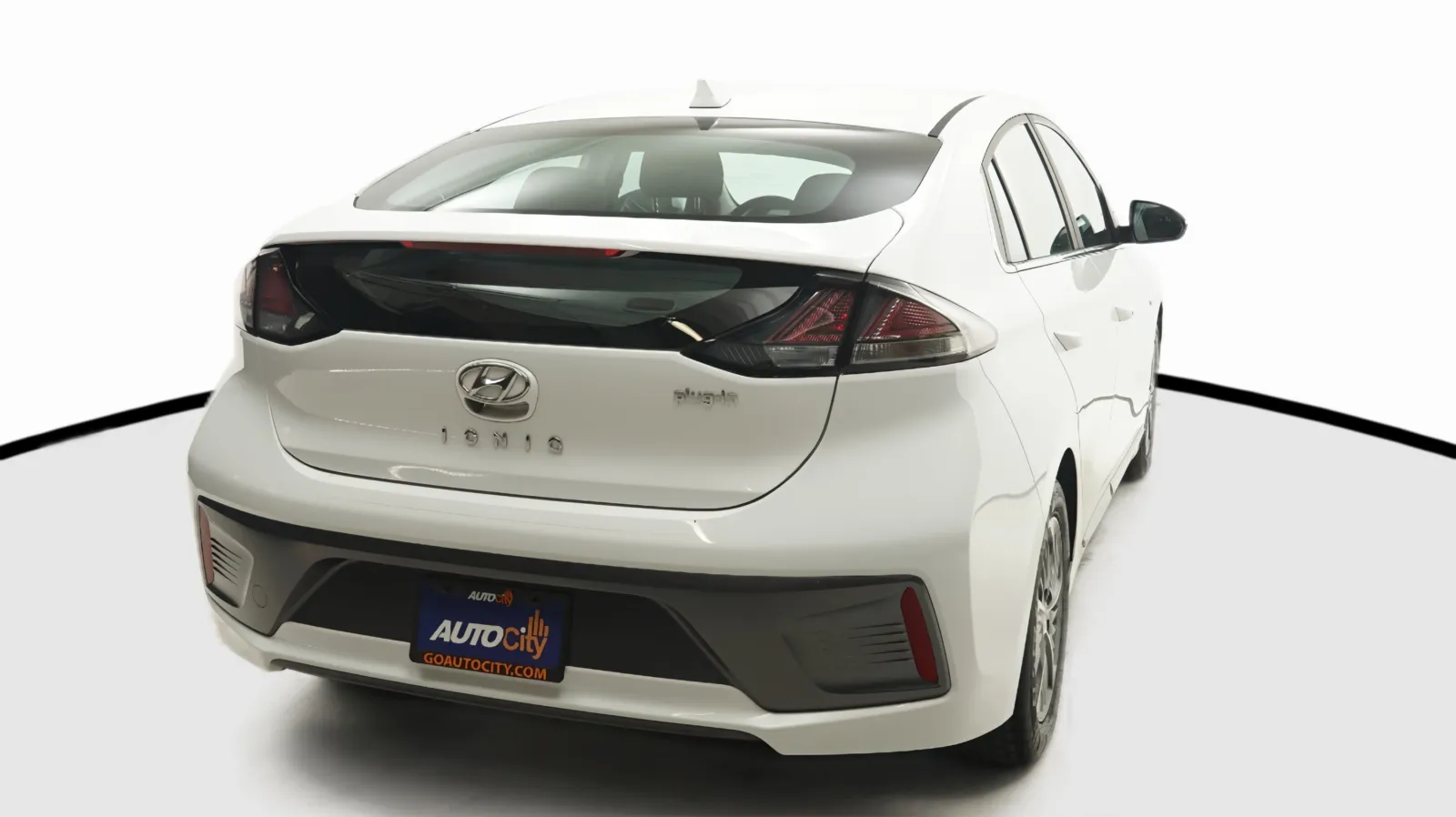 More photos of 2020 Hyundai Ioniq Plug-In Hybrid SEL at Auto City, CA
