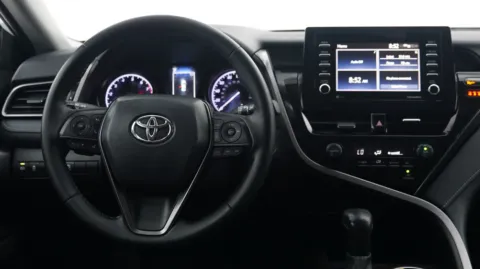 More photos of 2021 Toyota Camry SE at Auto City, CA