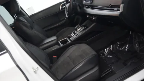 More photos of 2023 Mitsubishi Outlander SE at Auto City, CA
