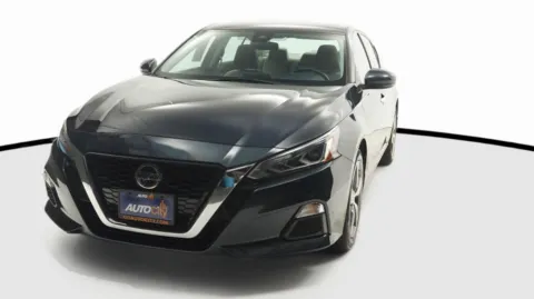 Blue 2022 Nissan Altima 2.5 SV for sale in El Cajon, CA