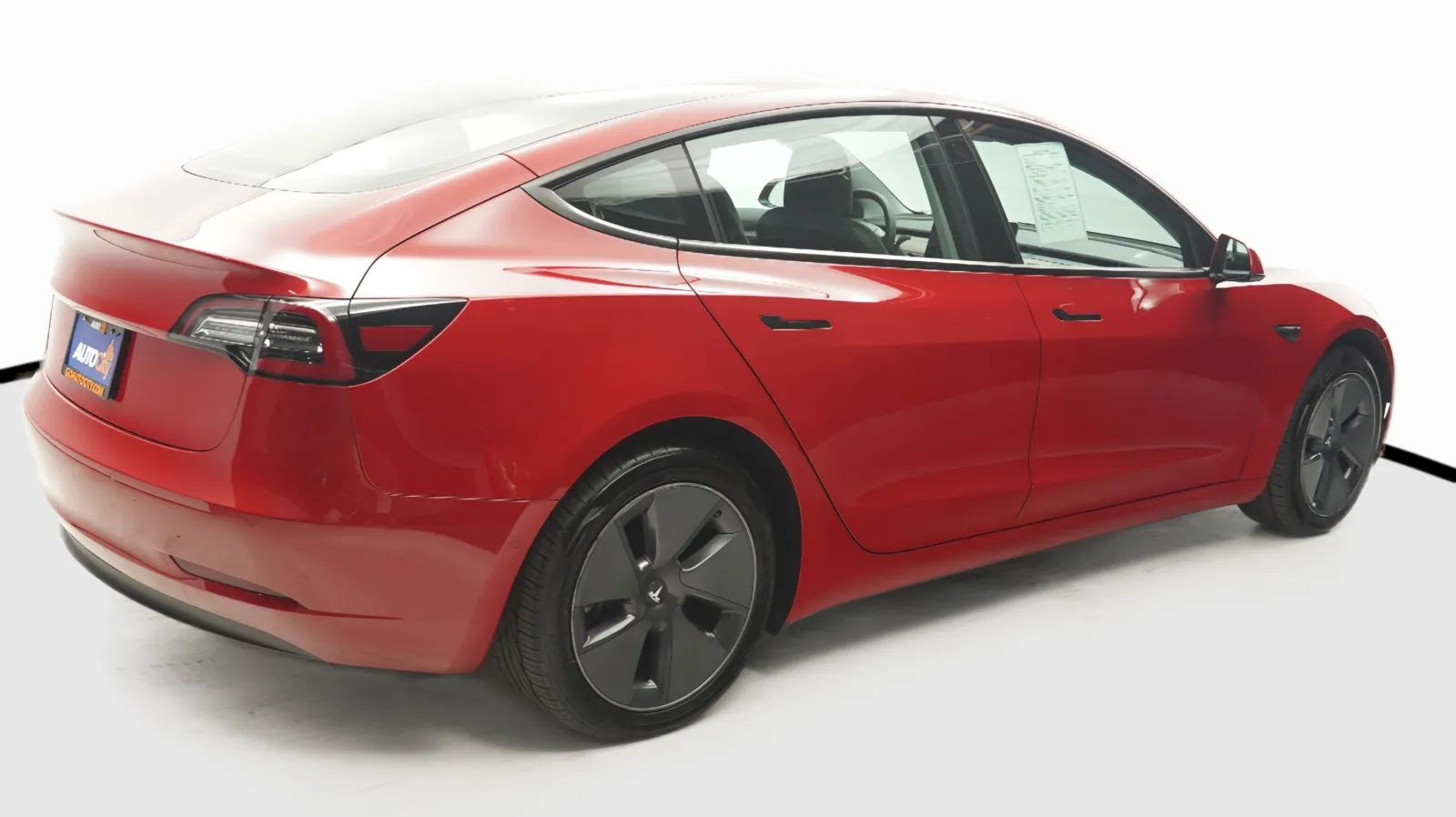 More photos of 2022 Tesla Model 3 at Auto City, CA
