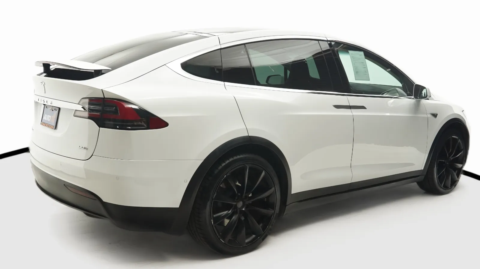 More photos of 2016 Tesla Model X 90D at Auto City, CA