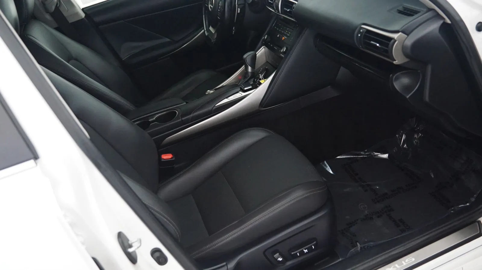 More photos of 2017 Lexus IS Turbo at Auto City, CA