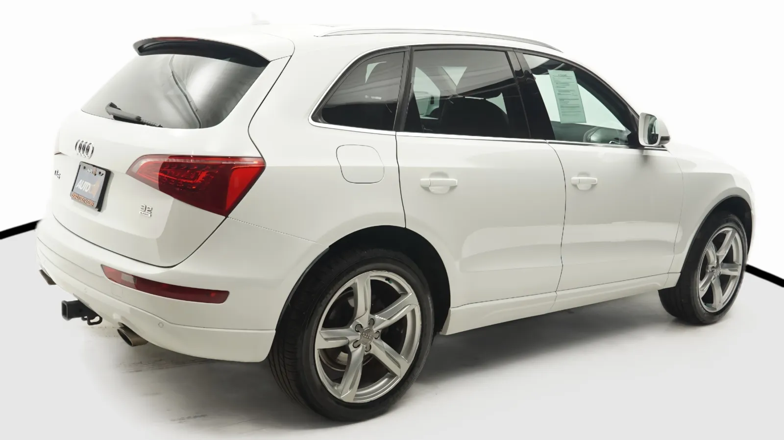 More photos of 2010 Audi Q5 Prestige at Auto City, CA