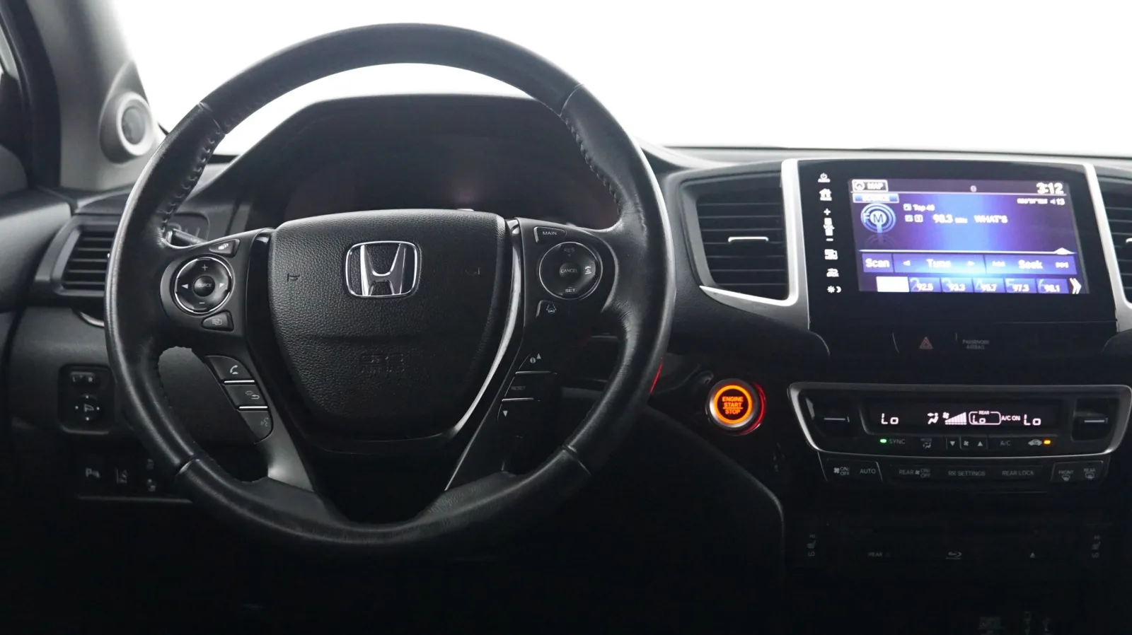 More photos of 2017 Honda Pilot Touring at Auto City, CA