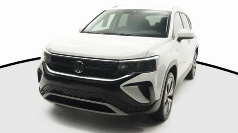 White 2024 Volkswagen Taos SE for sale in El Cajon, CA