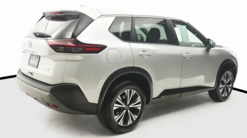 More photos of 2023 Nissan Rogue SV at Auto City, CA