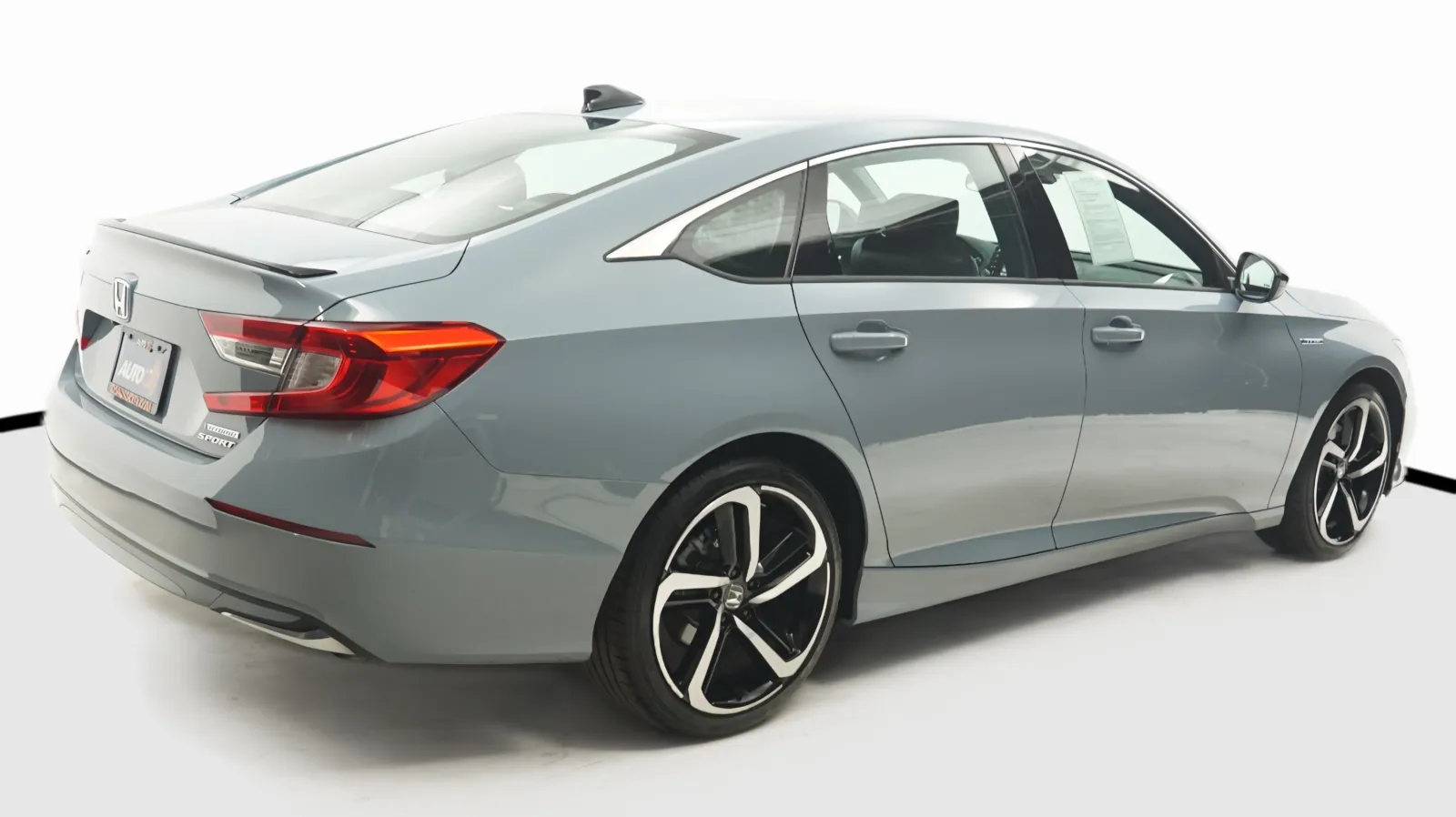 More photos of 2022 Honda Accord Hybrid Sport at Auto City, CA
