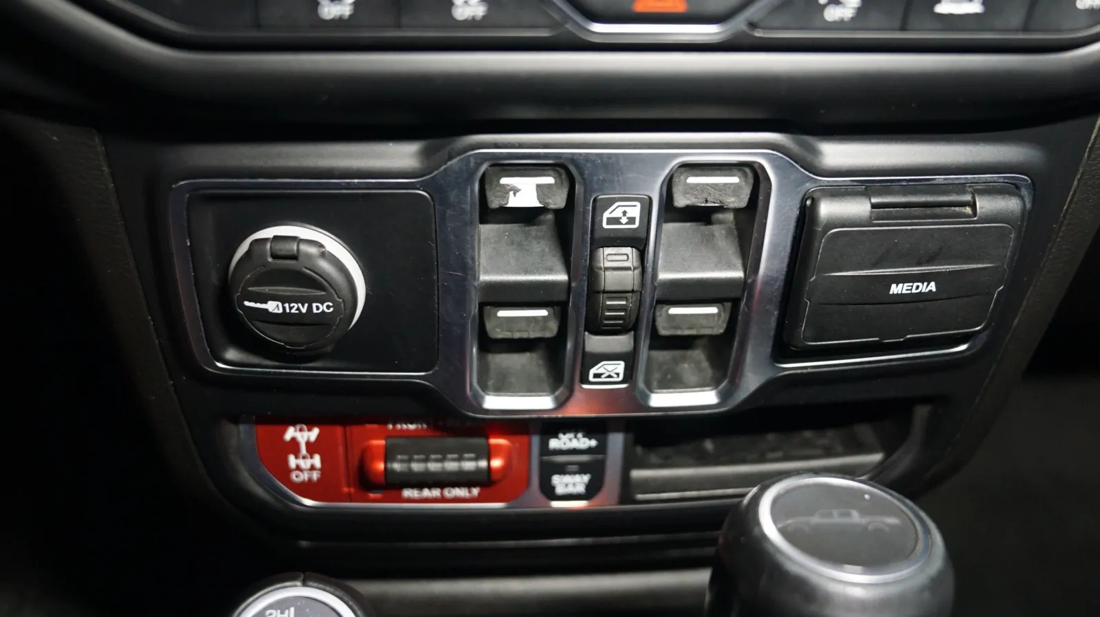 2020 Jeep Gladiator Rubicon - Photo 23