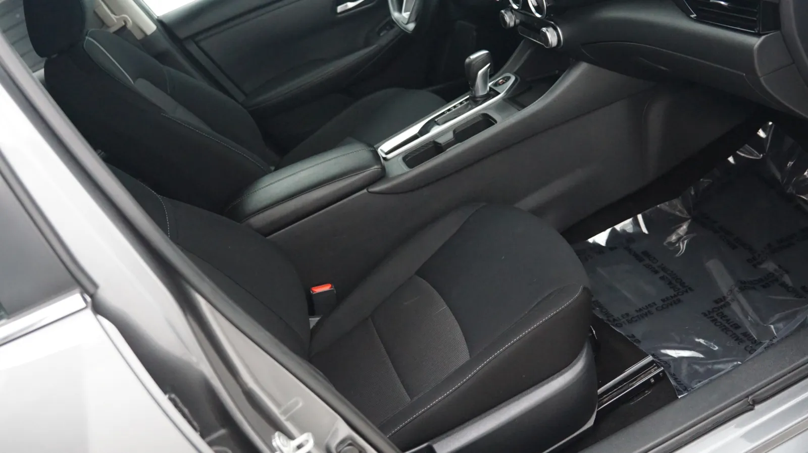 More photos of 2023 Nissan Sentra SV at Auto City, CA