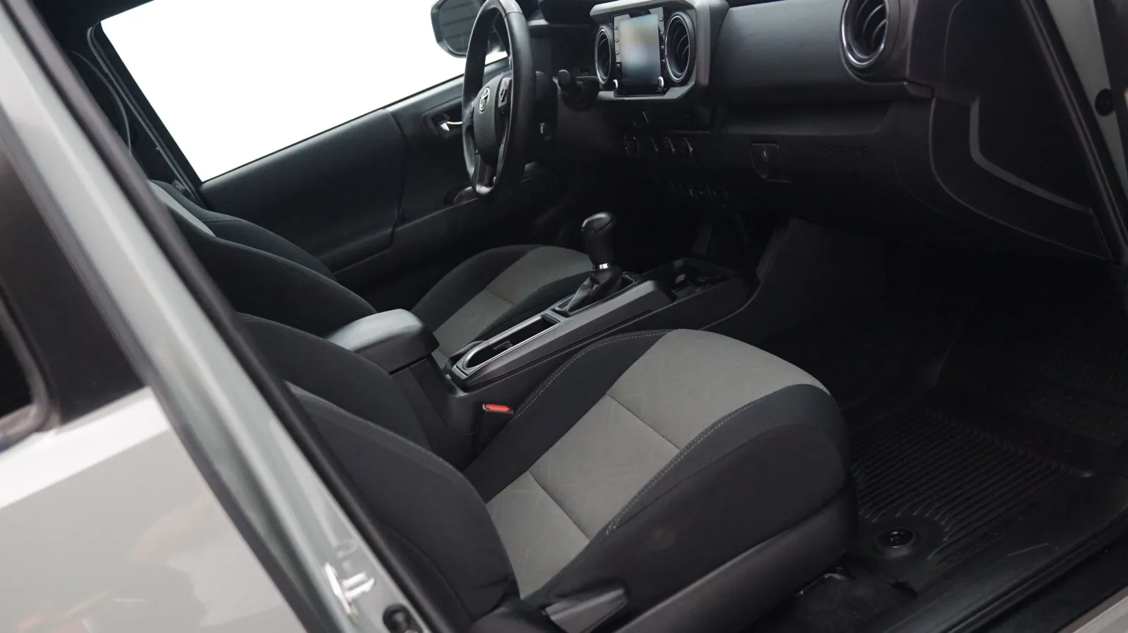 More photos of 2023 Toyota Tacoma TRD Off Road at Auto City, CA