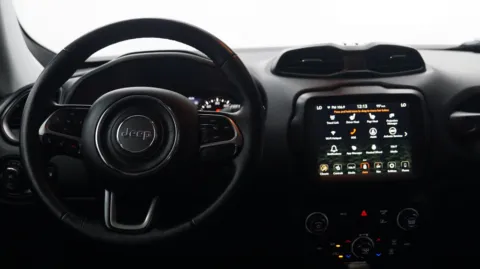 More photos of 2022 Jeep Renegade Limited at Auto City, CA
