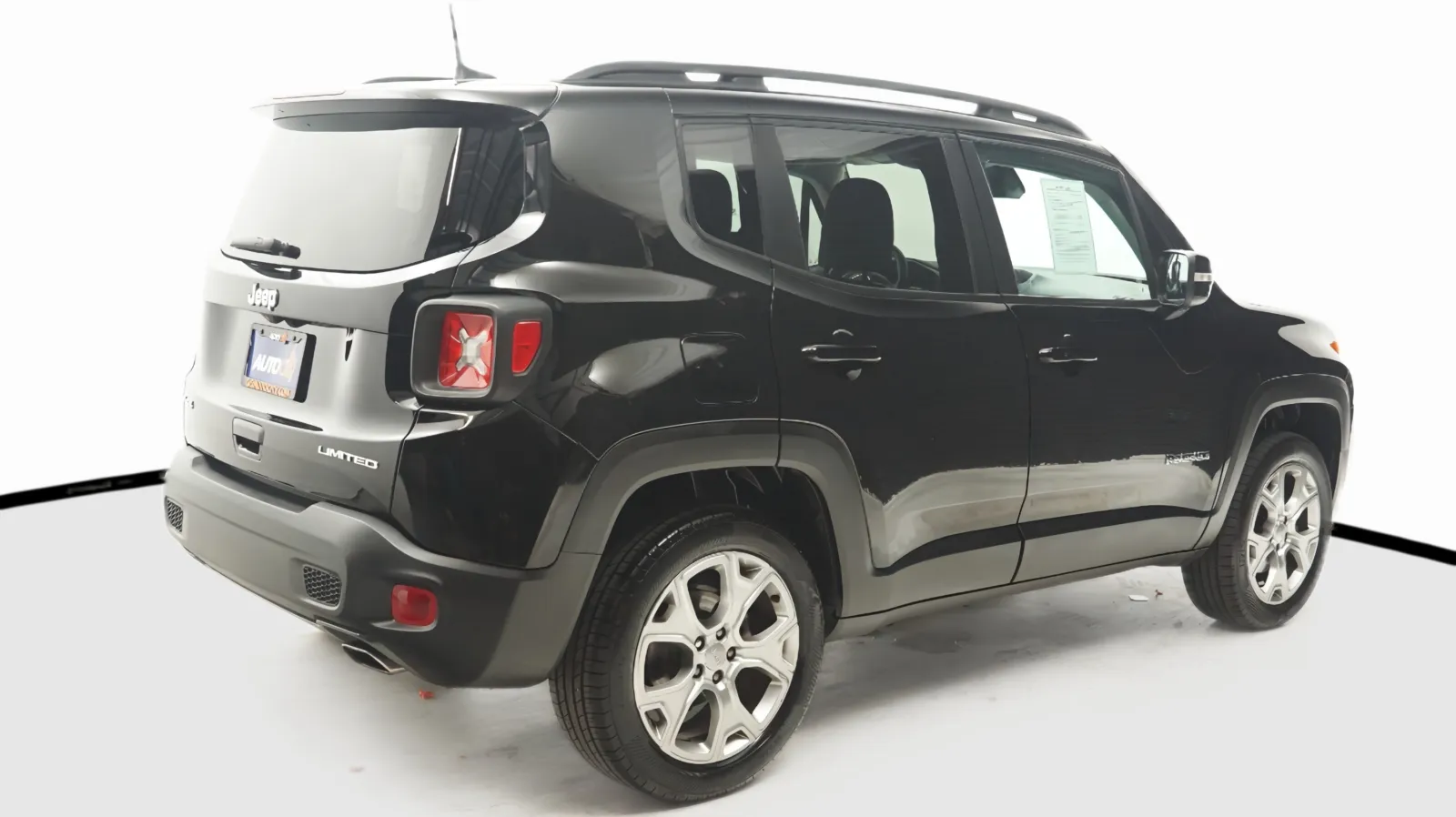 More photos of 2022 Jeep Renegade Limited at Auto City, CA