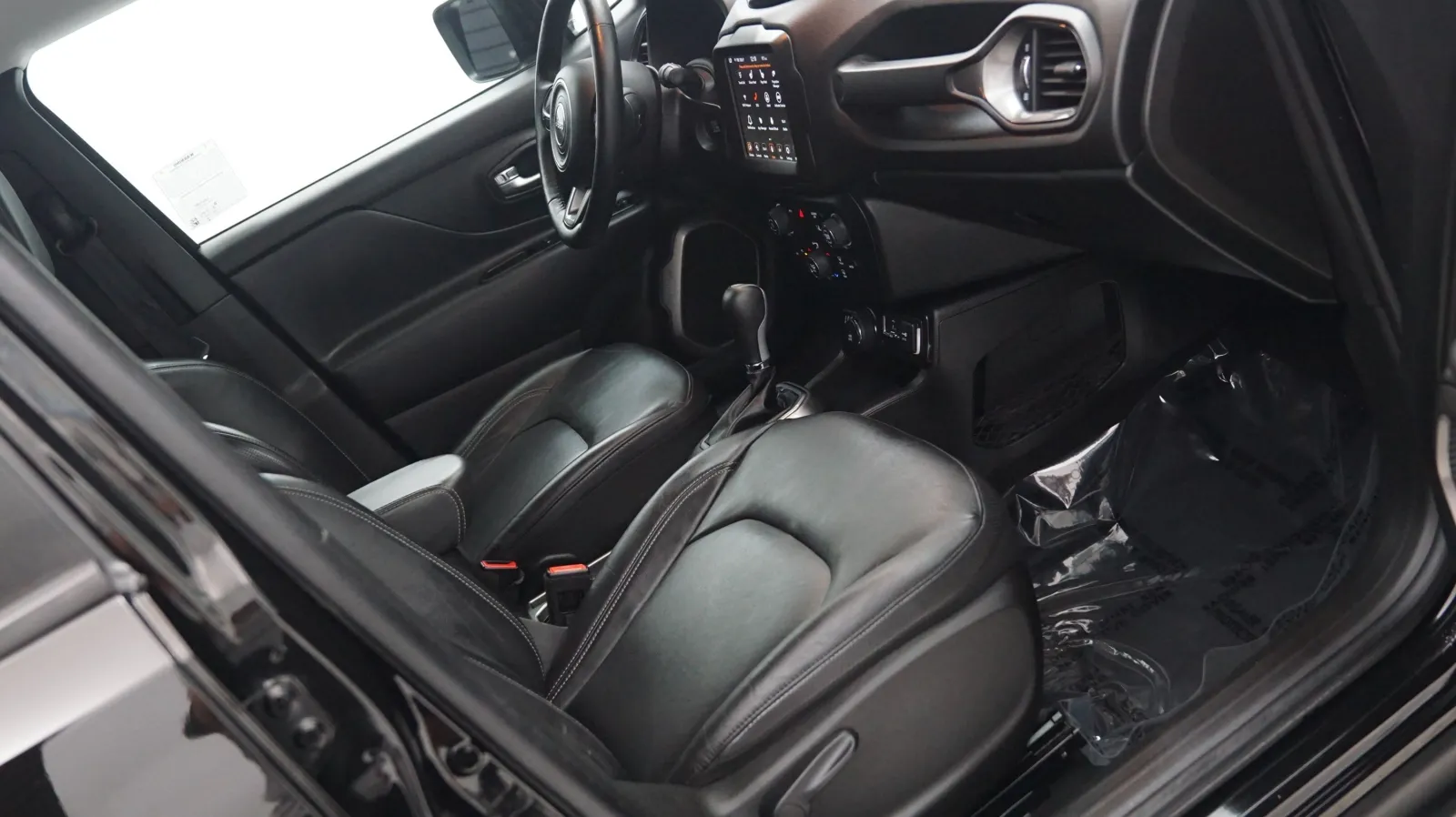 Jeep Renegade photo 6