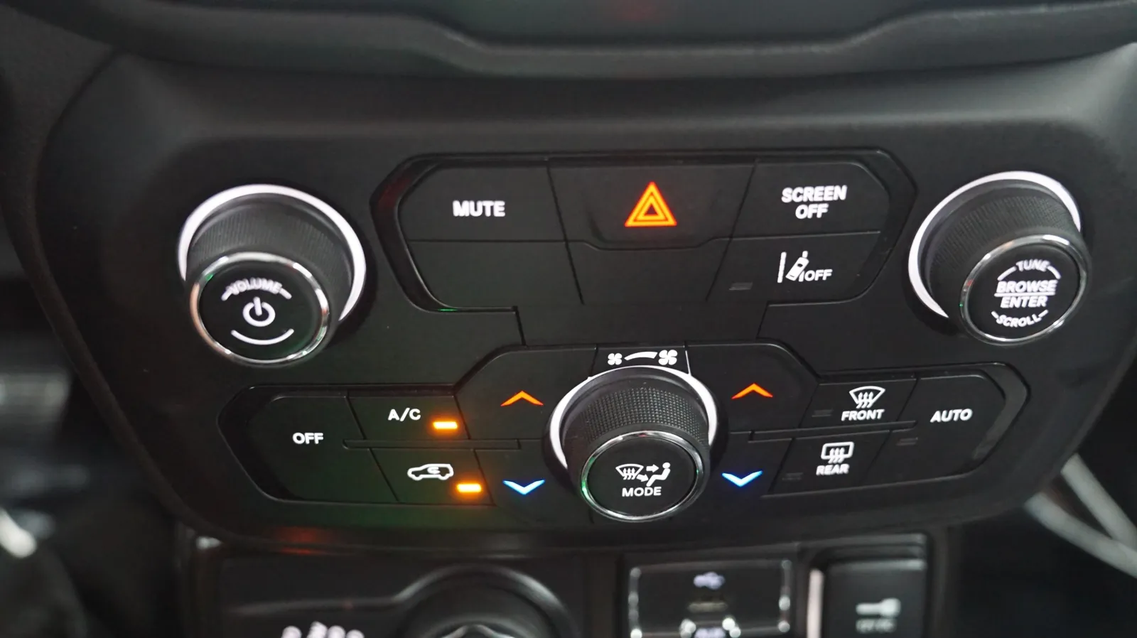 Jeep Renegade photo 20