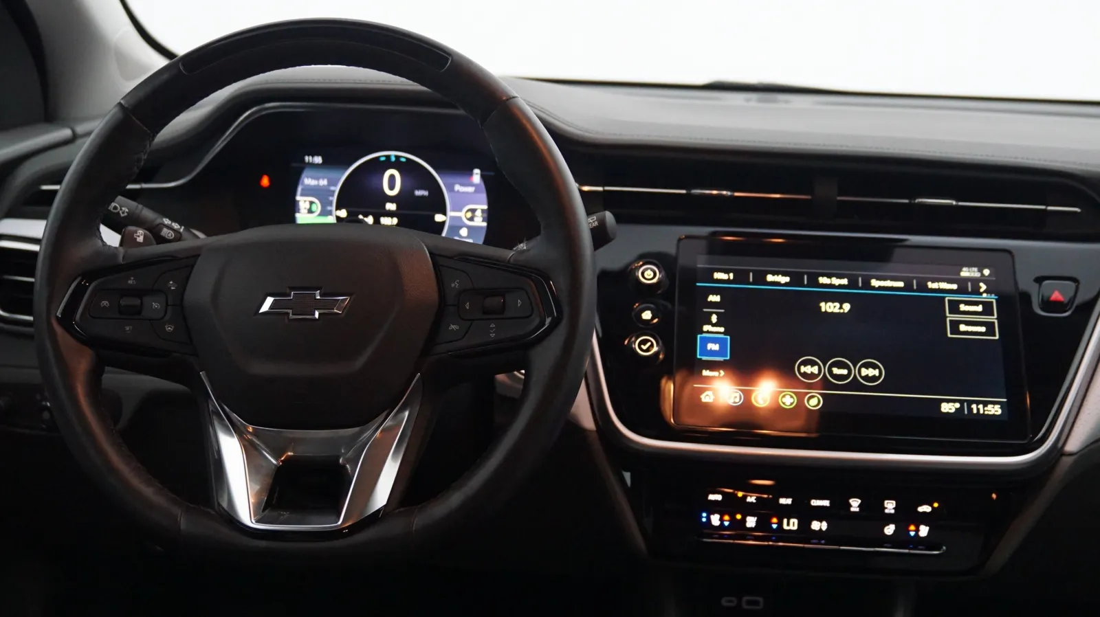 More photos of 2023 Chevrolet Bolt EUV Premier at Auto City, CA
