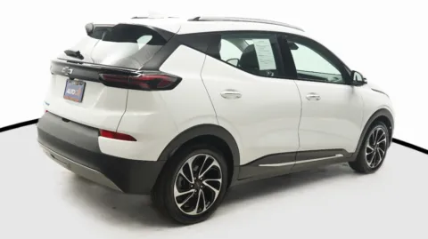 More photos of 2023 Chevrolet Bolt EUV Premier at Auto City, CA