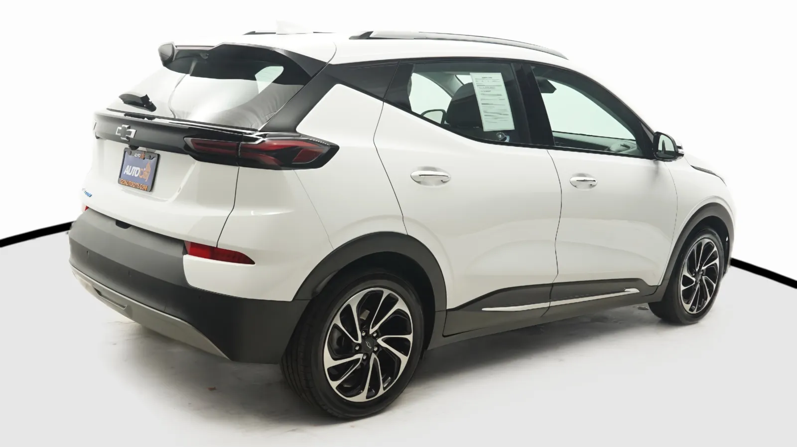More photos of 2023 Chevrolet Bolt EUV Premier at Auto City, CA
