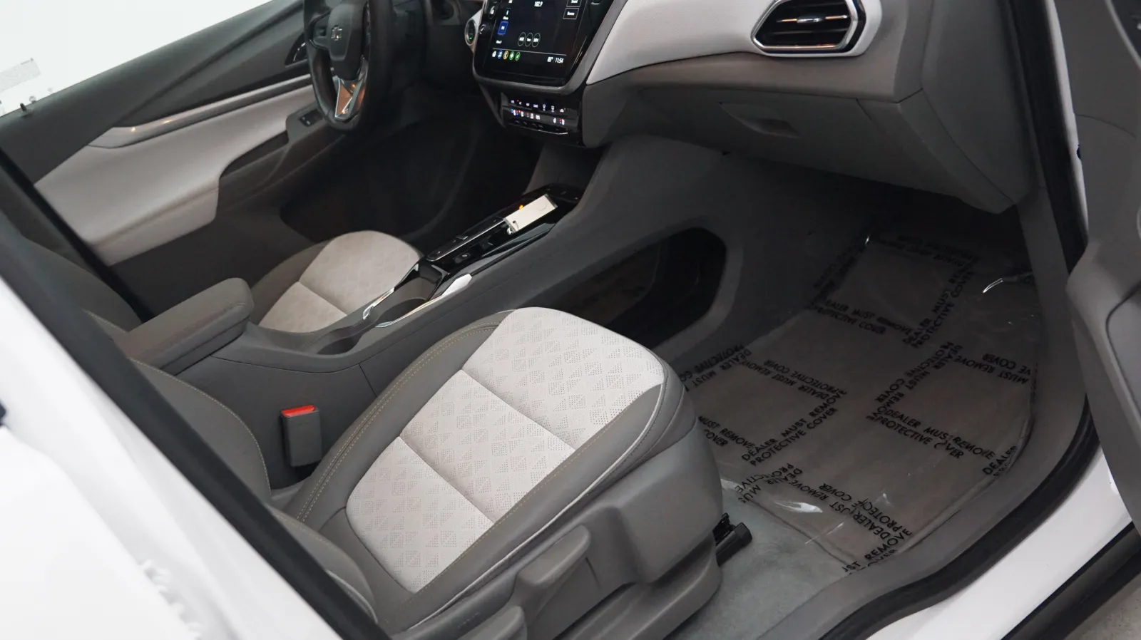 More photos of 2023 Chevrolet Bolt EUV Premier at Auto City, CA