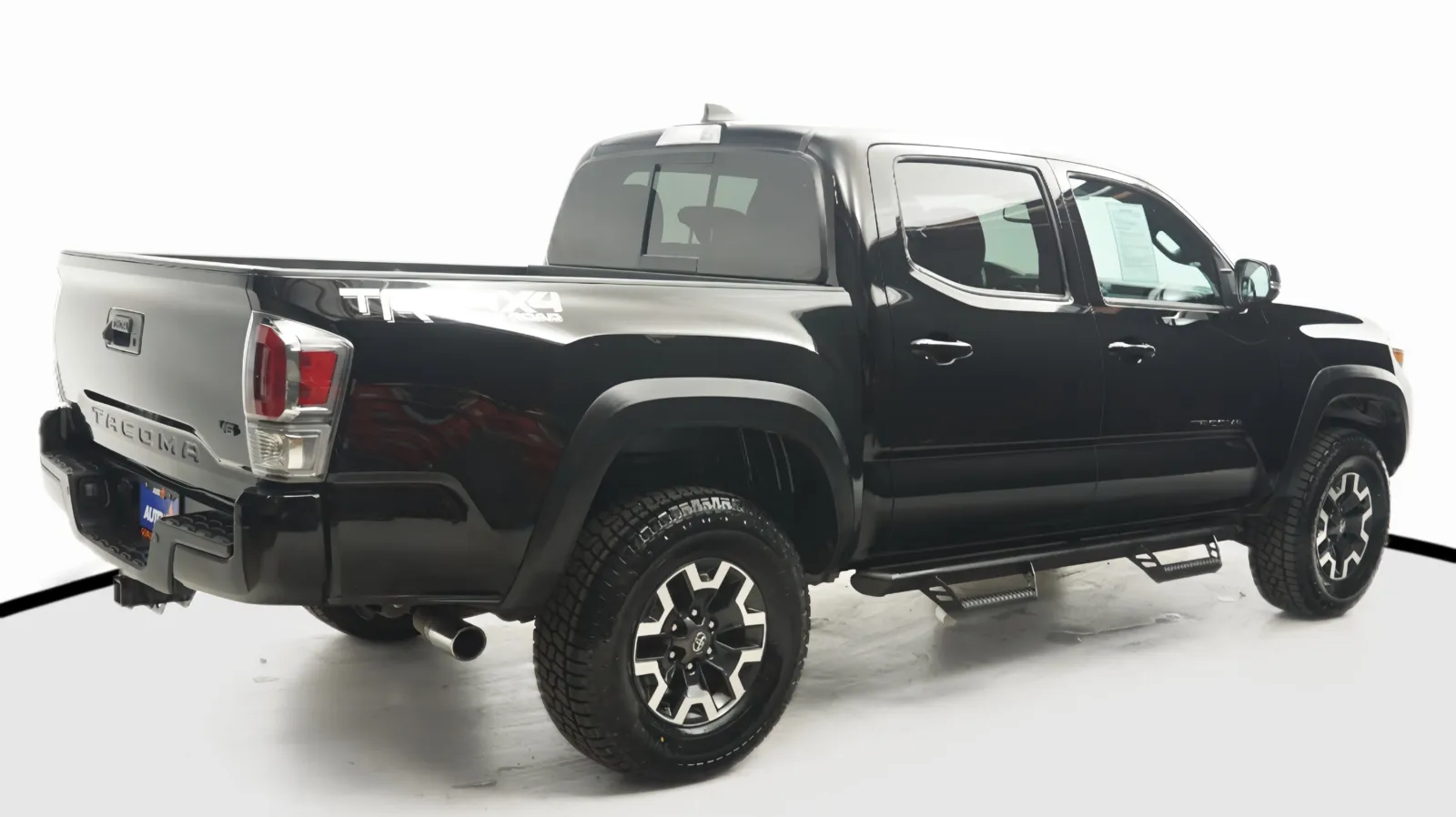 More photos of 2021 Toyota Tacoma TRD Off Road at Auto City, CA