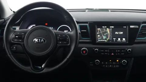 More photos of 2019 Kia Niro EV EX Premium at Auto City, CA