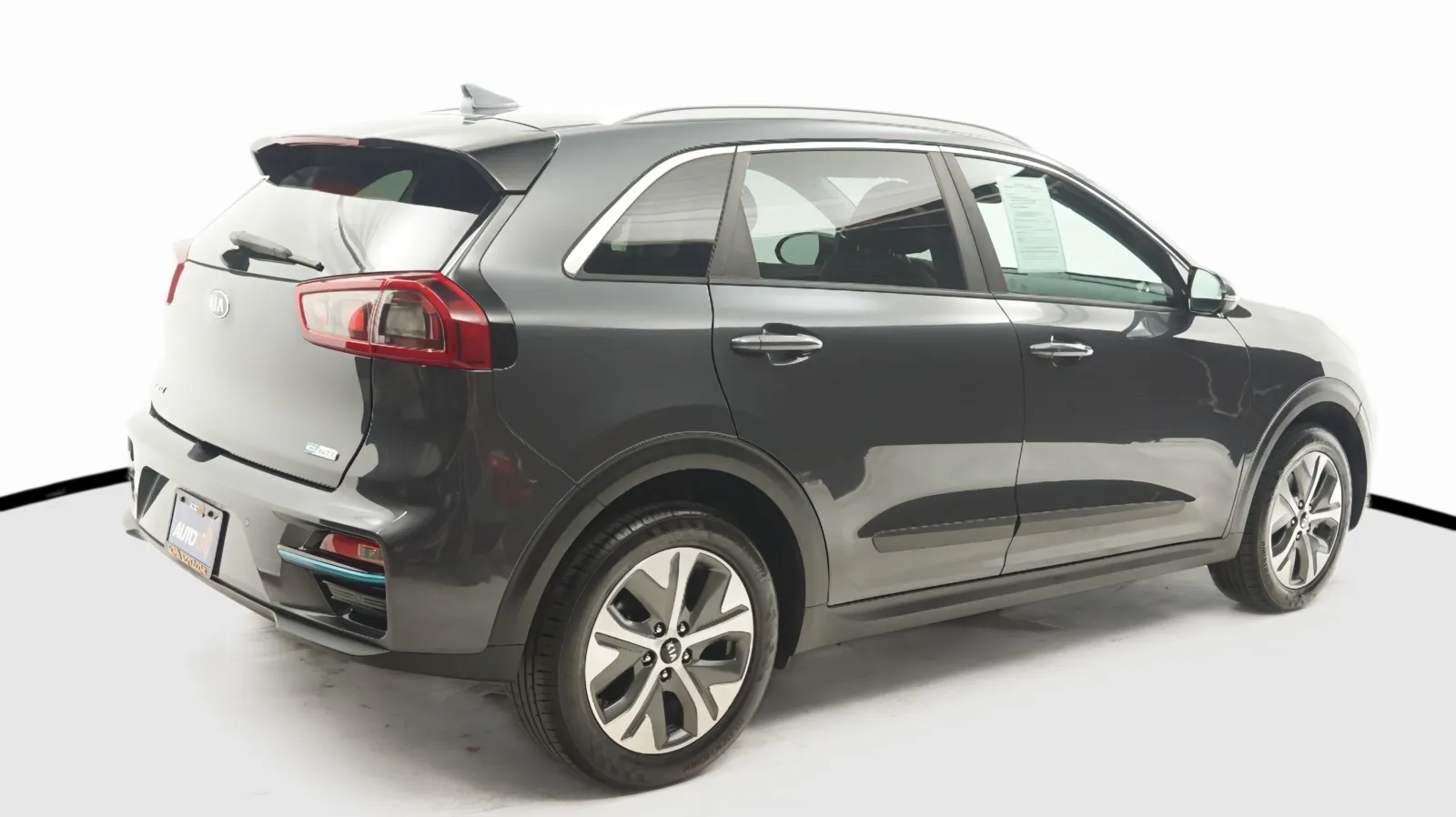 More photos of 2019 Kia Niro EV EX Premium at Auto City, CA