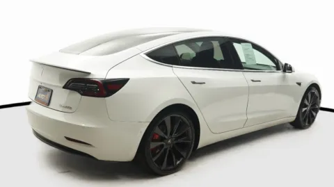 More photos of 2020 Tesla Model 3 Performance at Auto City, CA