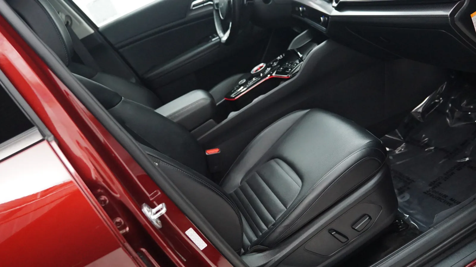 More photos of 2023 Kia Sportage Hybrid SX-Prestige at Auto City, CA