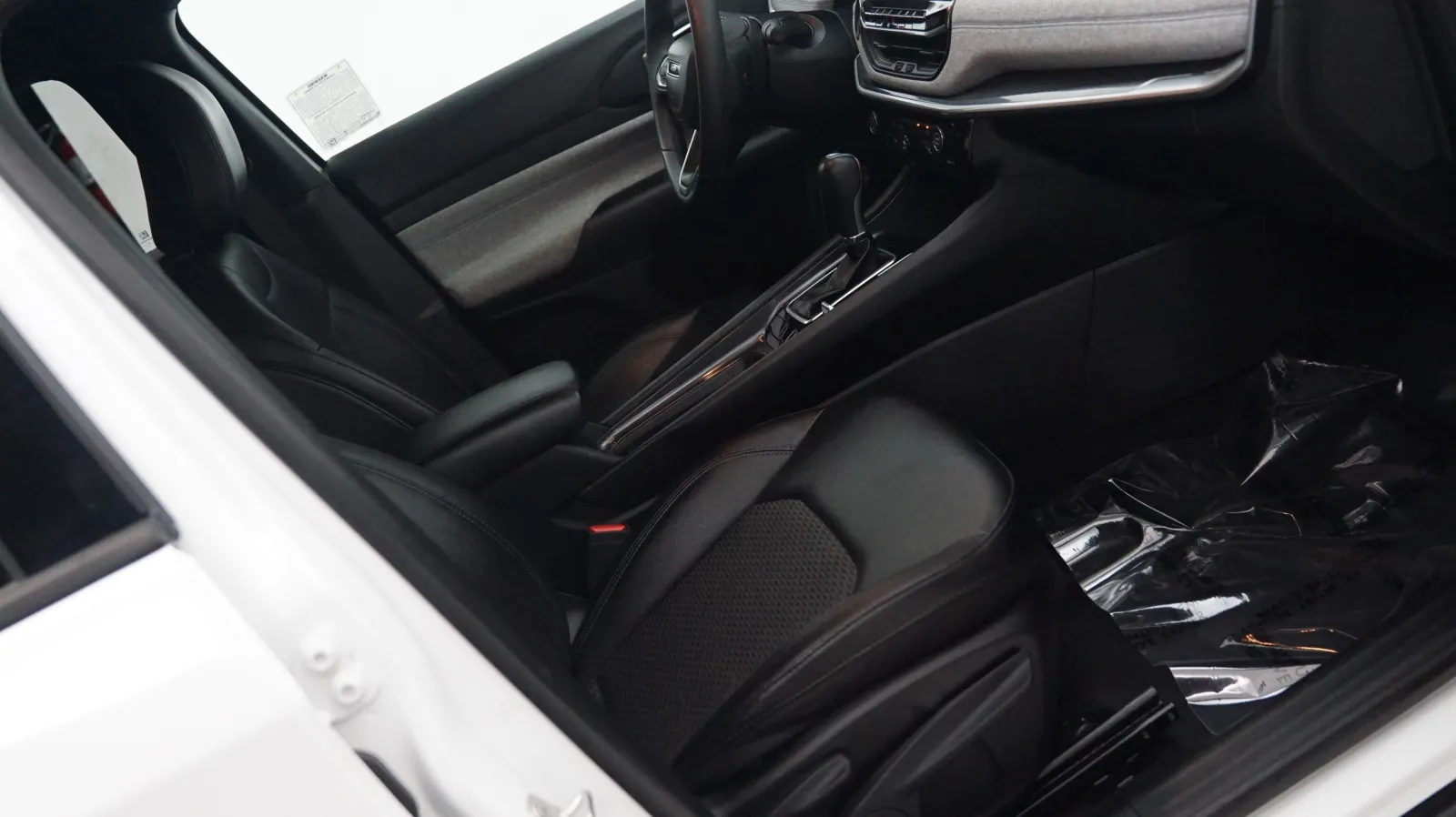 More photos of 2024 Jeep Compass Latitude at Auto City, CA