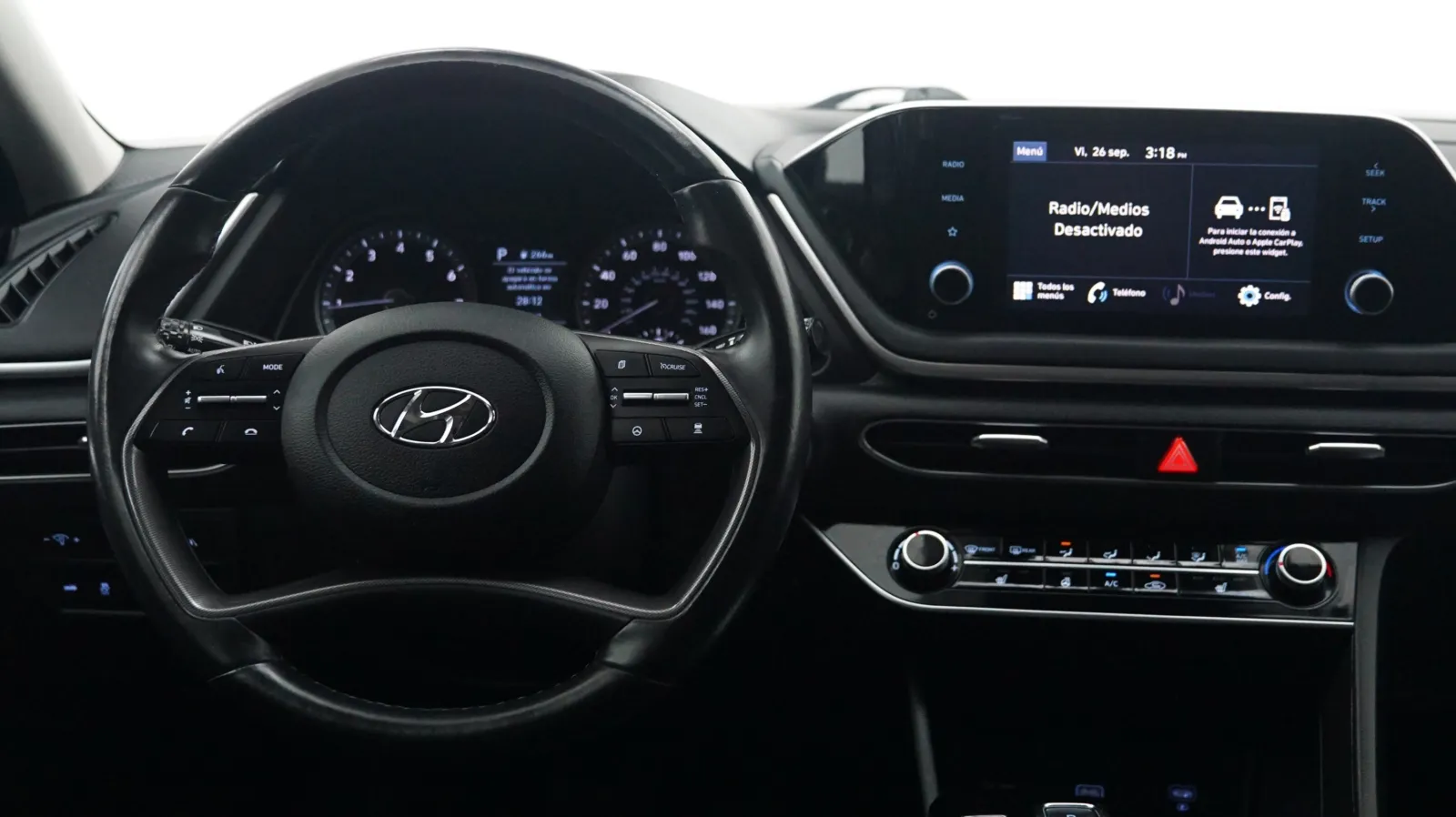 More photos of 2022 Hyundai Sonata Preferred at Auto City, CA