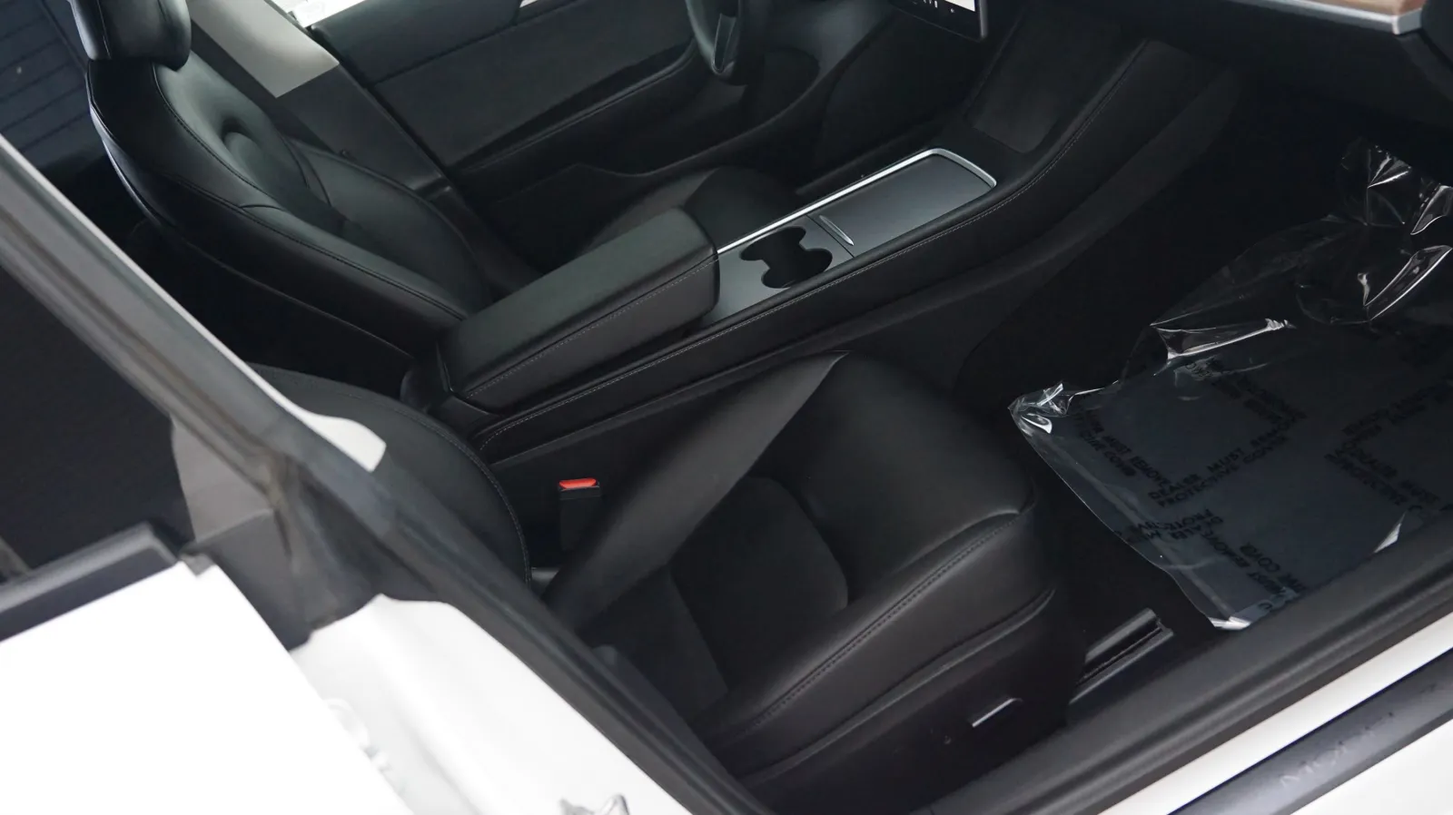 More photos of 2021 Tesla Model 3 Standard Range Plus at Auto City, CA