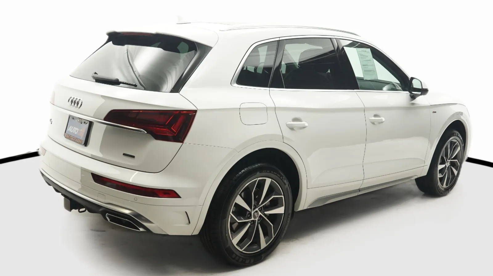 More photos of 2023 Audi Q5 S line Premium Plus at Auto City, CA