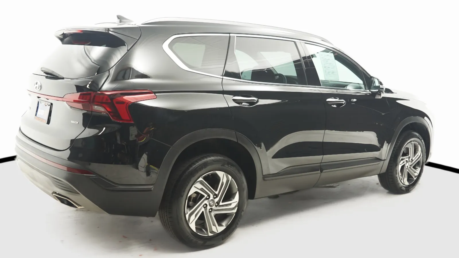 More photos of 2023 Hyundai Santa Fe SEL at Auto City, CA