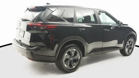 More photos of 2024 Nissan Rogue SV at Auto City, CA