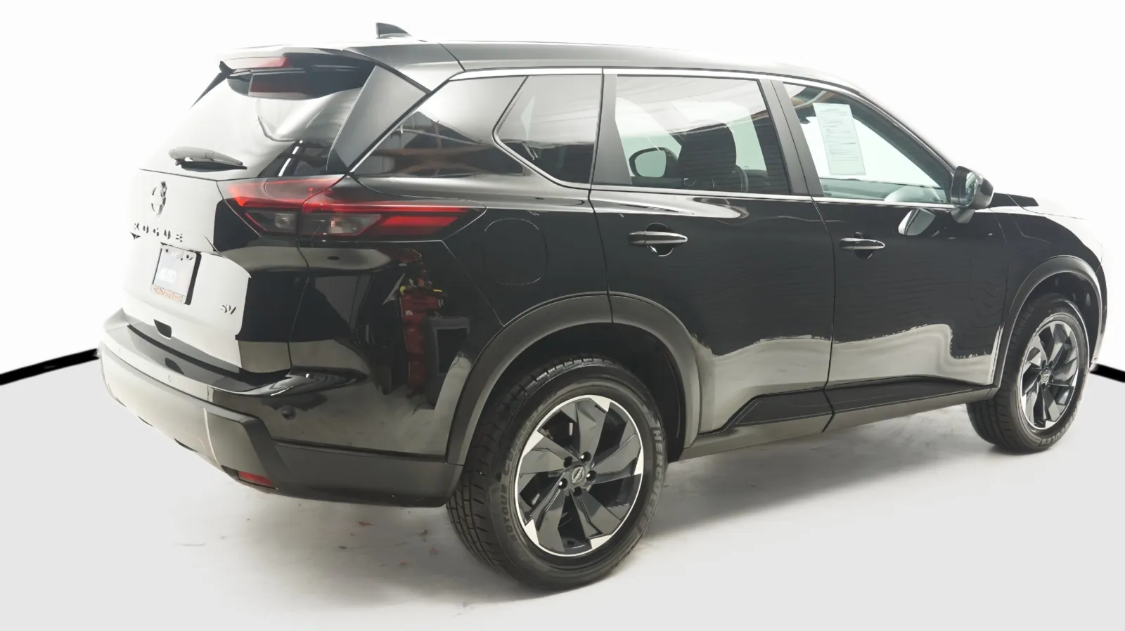 More photos of 2024 Nissan Rogue SV at Auto City, CA