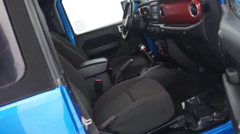 More photos of 2021 Jeep Wrangler Rubicon at Auto City, CA