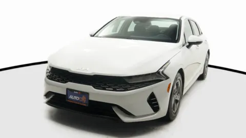 White 2023 Kia K5 LXS for sale in El Cajon, CA
