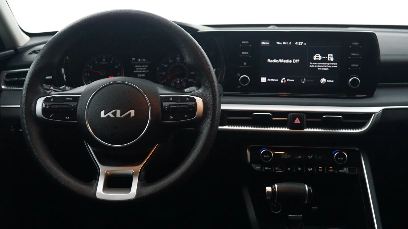 More photos of 2023 Kia K5 LXS at Auto City, CA