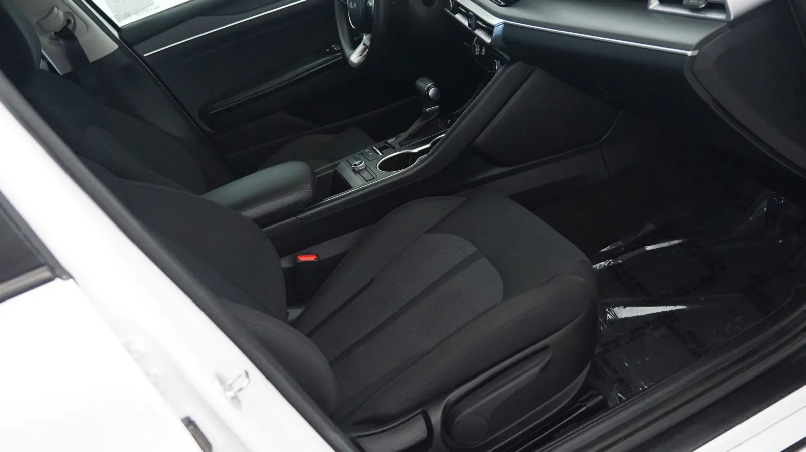 More photos of 2023 Kia K5 LXS at Auto City, CA