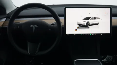 More photos of 2023 Tesla Model 3 at Auto City, CA