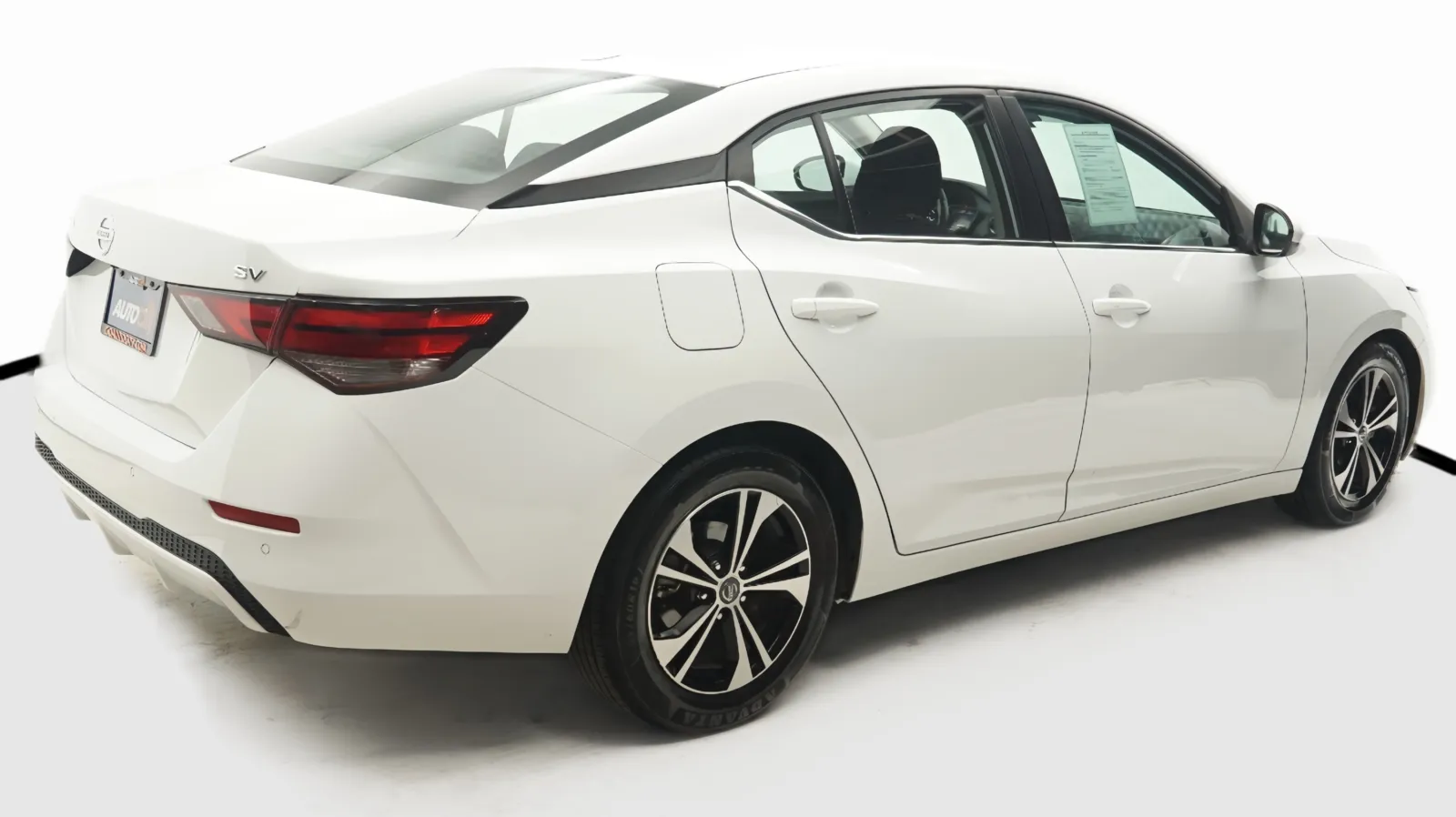 More photos of 2022 Nissan Sentra SV at Auto City, CA
