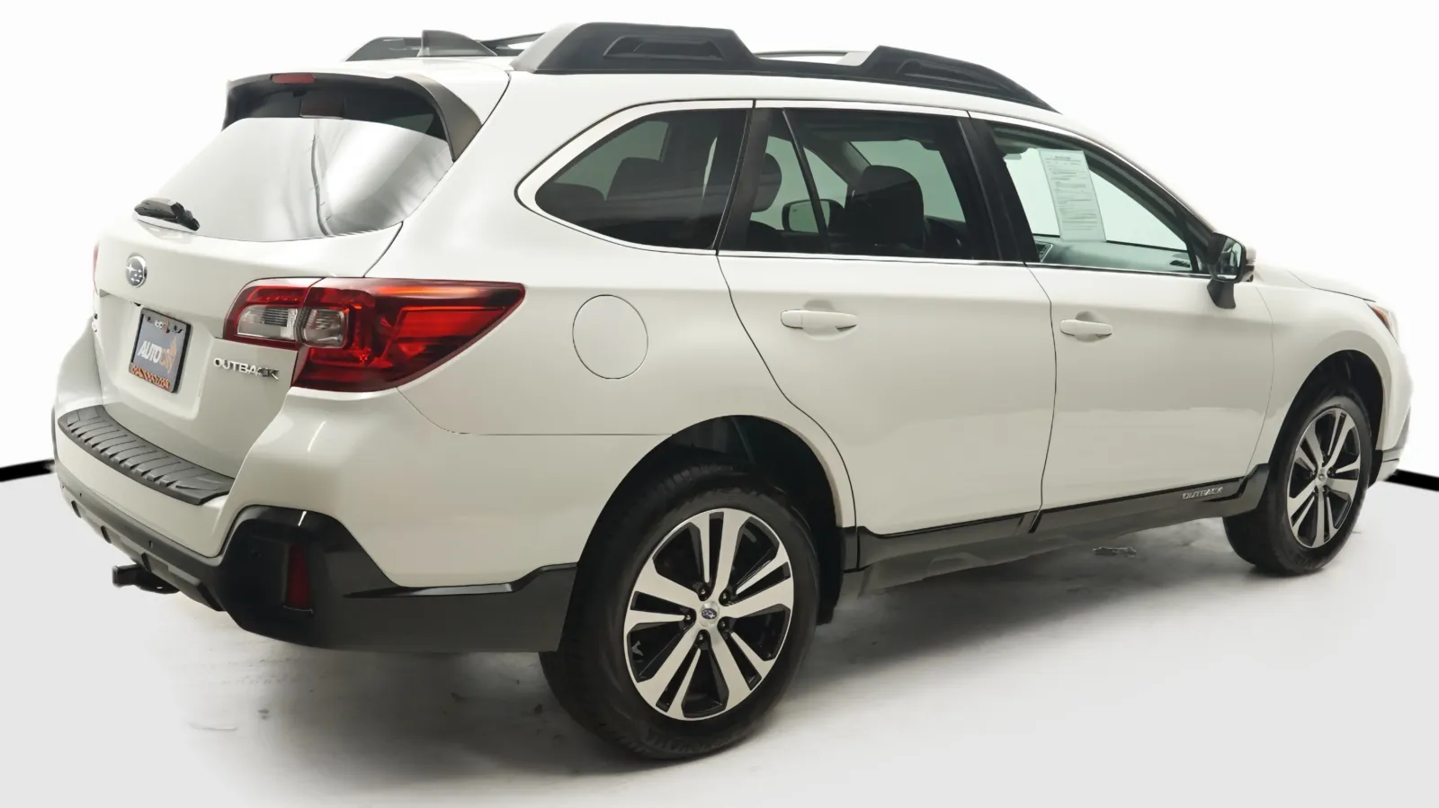 More photos of 2019 Subaru Outback Limited at Auto City, CA