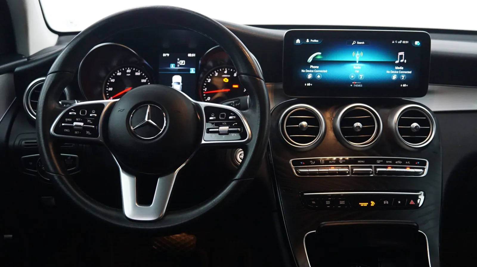 More photos of 2022 Mercedes-Benz GLC 300 at Auto City, CA