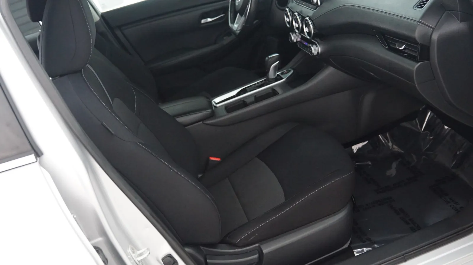 More photos of 2021 Nissan Sentra SV at Auto City, CA