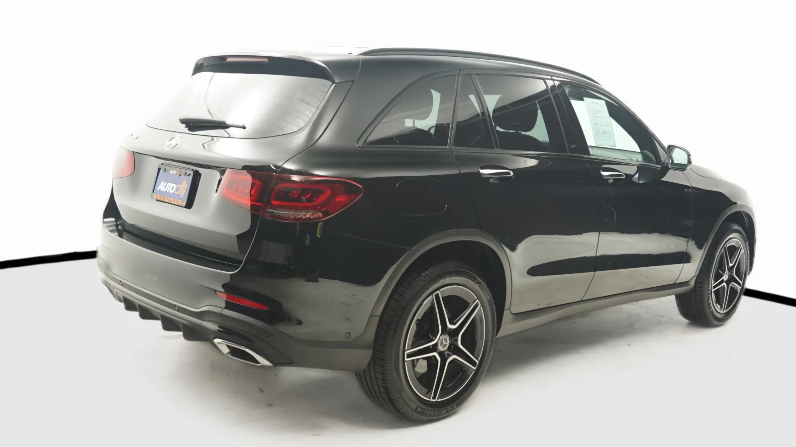 More photos of 2022 Mercedes-Benz GLC 300 at Auto City, CA