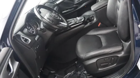 More photos of 2022 Mazda CX-9 Touring at Auto City, CA