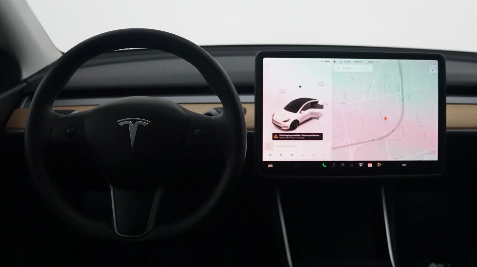 More photos of 2021 Tesla Model Y Long Range at Auto City, CA