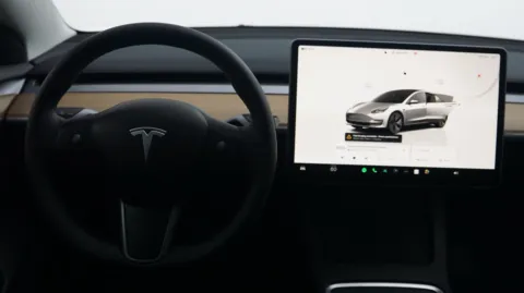 More photos of 2023 Tesla Model 3 at Auto City, CA