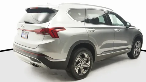 More photos of 2023 Hyundai Santa Fe SEL at Auto City, CA