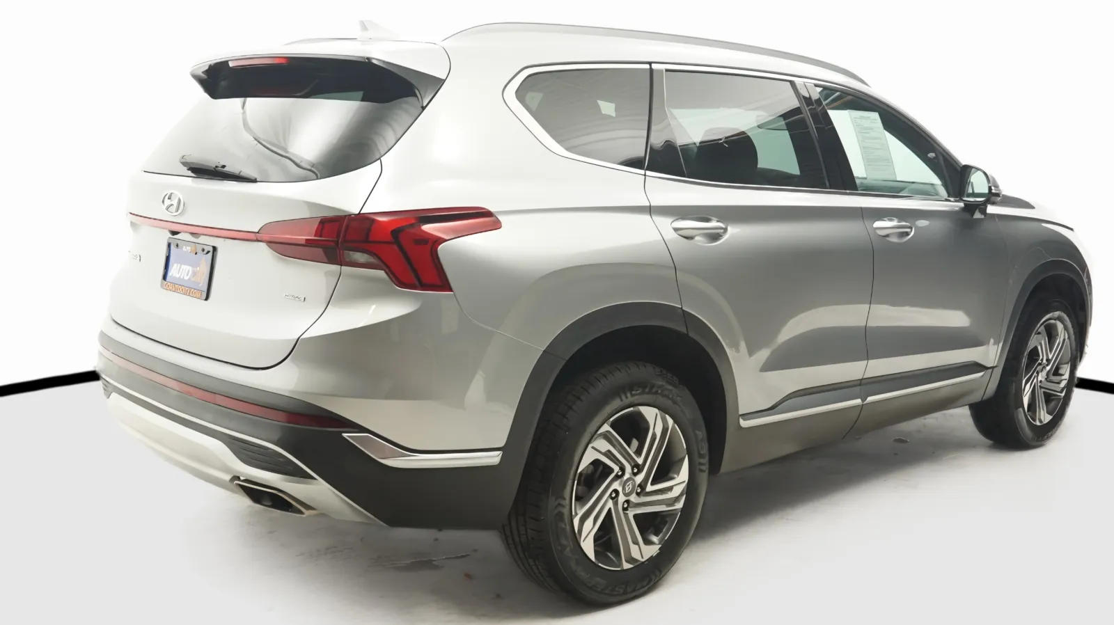 More photos of 2023 Hyundai Santa Fe SEL at Auto City, CA